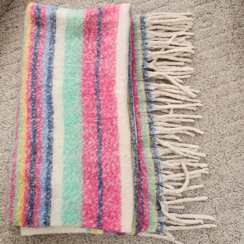 FREE PEOPLE Skye Fringe Blanket Pink 60 x 54 Soft Cozy Throw Home - Picture 3 of 7